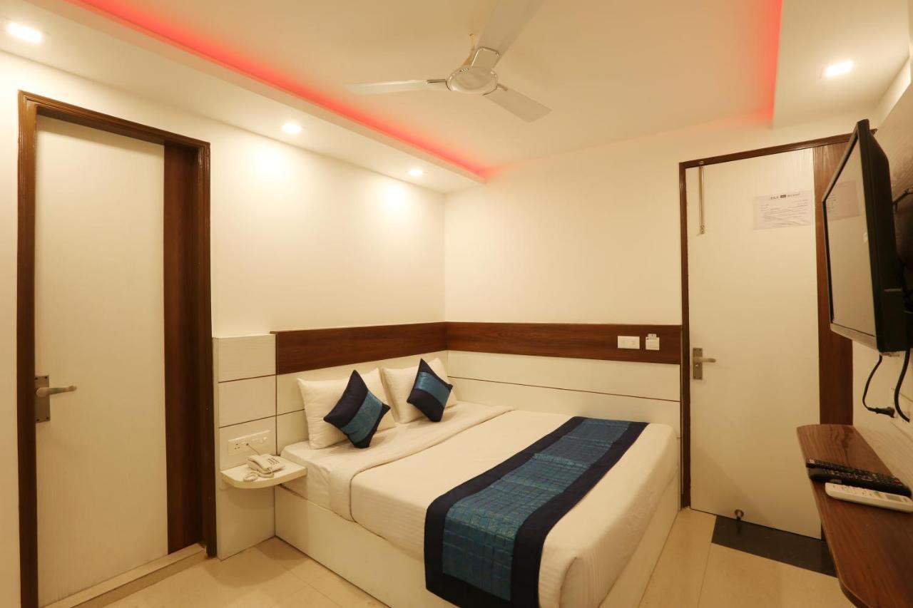 Hotel Green Plaza At Airport Neu-Delhi Exterior foto