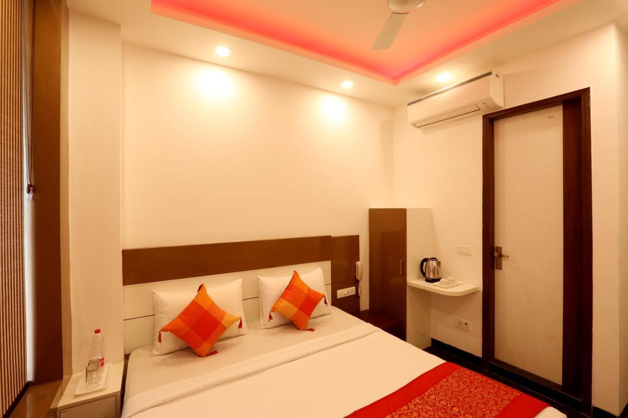 Hotel Green Plaza At Airport Neu-Delhi Exterior foto